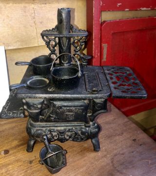 Vintage American Miniature Cast Iron Stove Oven Toy Salesman Sample