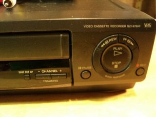 Sony 4 - head VHS Video Cassette Player,  SLV - 678HF,  Remote,  A - V cable. 3