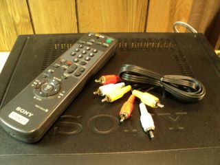 Sony 4 - head VHS Video Cassette Player,  SLV - 678HF,  Remote,  A - V cable. 4