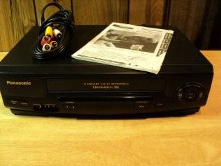 Sony 4 - head VHS Video Cassette Player,  SLV - 678HF,  Remote,  A - V cable. 5
