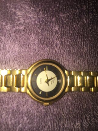 Vintage Oscar De La Renta Gold Tone Watch Quartz With Diamond