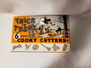 Vintage Halloween Trick Or Treat Cooky Cookie Cutters Metal Set Of 6 Boxed
