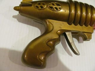 Vintage 60 ' s TOY Space Pilot Jet Ray Toy Gun Pistol 601Made in China 2
