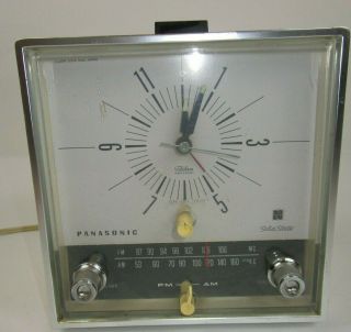 Vintage Panasonic Model Rc - 7117 Solid State Fm/am Clock Radio