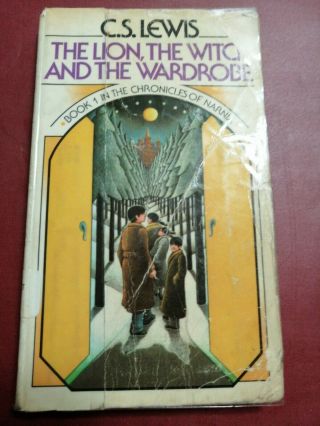 Vintage 1970 The Lion,  The Witch And The Wardrobe Book,  C.  S.  Lewis
