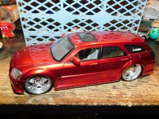 Vintage Diecast - - 2006 Dodge Magnum R/t - - 1:24 Scale - - Jada Toys - Dub City Custom