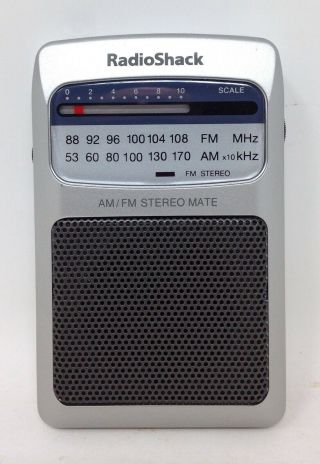 Vintage Radio Shack Stereo Am/fm Portable Compact Pocket Radio 12 - 930
