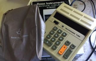 Vintage Texas Instruments Ti - 3000 Desk Calculator,  Dust Cover And Box