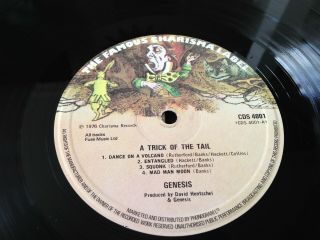 GENESIS TRICK OF THE TAIL FIRST ISSUE TEXTURE GATEFOLD SLEEVE VINTAGE VINYL 5