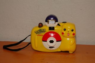 1999 Pokemon Pikachu 35mm Film Camera Tiger Electronics Nintendo - Vintage Look