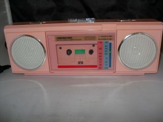 Vintage Mini Boombox Soundesign Am - Fm Stereo Cassette Player Works/power Cord
