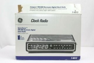 Vintage Ge Fm/am Electronic Digital Clock Radio Alarm Woodgrain 7 - 4612