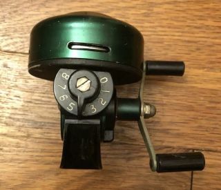 Vintage ' The Century ' by Johnson Fishing Spin Cast Reel Model 100A Made in USA. 2