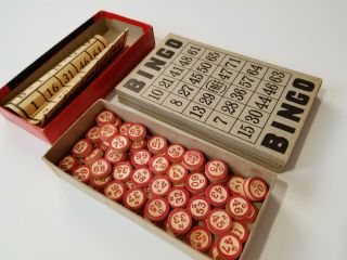 Vintage Bingo Set,  30 Cards And Counters - Milton Bradely - Complete