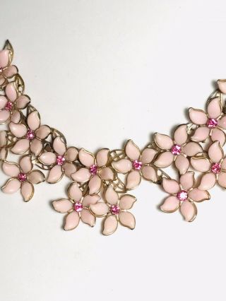 Vintage Pink Lucite & Rhinestone Flowers Necklace: Gorgeous
