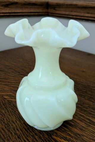 Vintage Fenton Art Glass 6 " Custard Vase Ruffled Swirl W/ Label