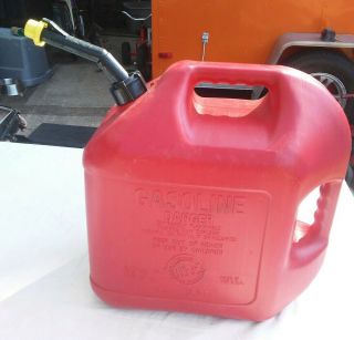 Vintage Blitz 5 Gallon Vented Gas Can With Pre - Ban Spout And Cap.  Made In Usa