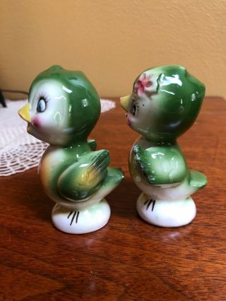 Vintage Anthropomorphic Bird Couple Salt and Pepper Shakers Japan 2