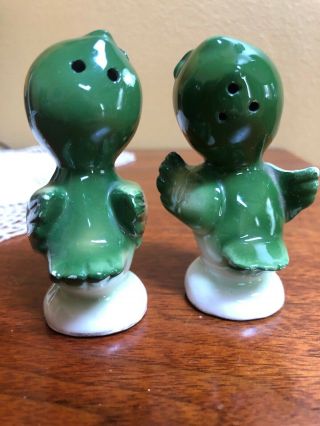 Vintage Anthropomorphic Bird Couple Salt and Pepper Shakers Japan 3