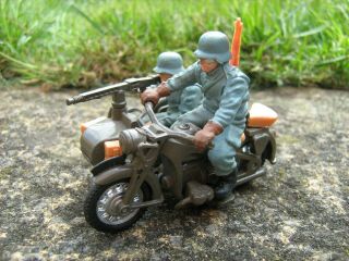 " Vintage " - Britains Deetail - Wwii German Motorcycle & Sidecar 1970s