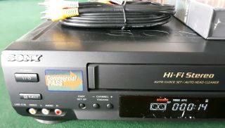 Sony SLV - N50 VHS VCR Video Cassette Player Recorder HIFI W/ AV Cables & Tape 2