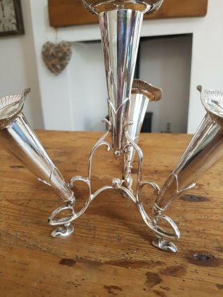 Lovely Vintage Table Centerpiece Epergne - Plated Silver Coloured Metal 7