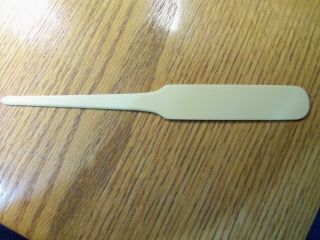 VINTAGE CELLULOID ADVERTISING LETTER OPENER THE METROPOLITAN BODY CO CLOSED CAB 4