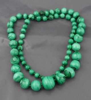 Stunning Vintage Heavy Green Bead Necklace Graduated W Black Marbling 100g 24.  5 "