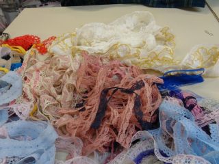 1 lb.  MIXED COLORED AND VINTAGE SEWING LACE b 3