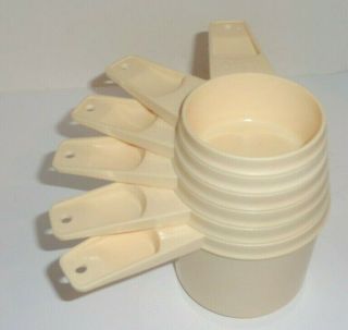 Vintage Tupperware Measuring Cups Complete Full Set Of 6 Beige Almond Cream Euc