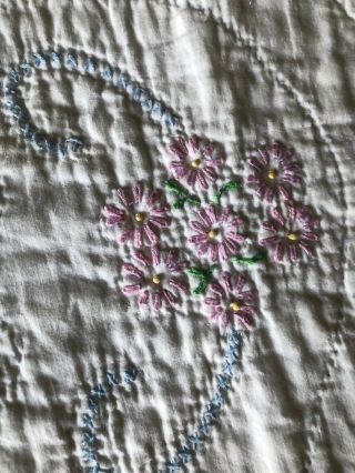 Vintage Hand Embroidered Baby Quilt Pink And White With Prairie Point 4