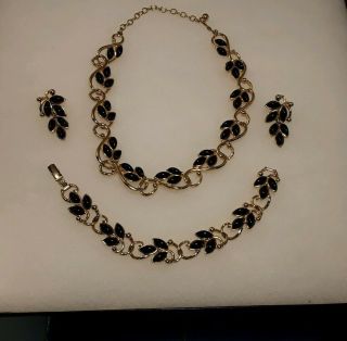 Vtg Trifari ☆set☆ 3 Piece Necklace/bracelet/earrings Goldtone Leaf Pattern W/.