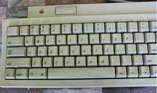 Apple Keyboard II M0487 Macintosh,  Apple Desktop Bus Mouse II - VINTAGE 2