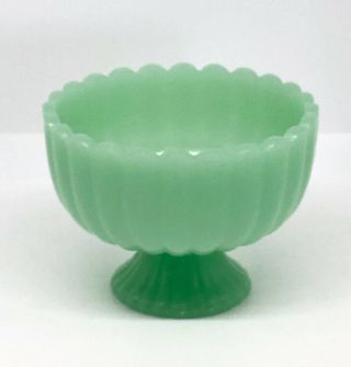 Vintage Green Opaque Milk Glass Scalloped Jadeite Footed Bowl Pedestal Dish