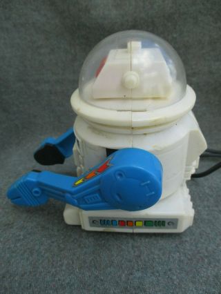 OLD VINTAGE 1980s BATTERY OPERATED TOY SPACE ROBOT MADE IN HONG KONG 5