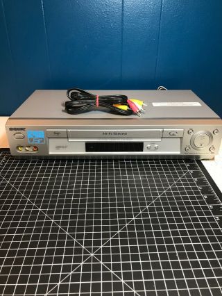 Sony Slv - N700 Hifi Stereo Vhs Video Cassette Recorder Player Perfectly