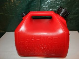 Vintage Rubbermaid Gott 1 - 1/2 Gallon Vented Gas Can With Spout - Model 1216