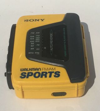 Vintage Sony Yellow Wm - Af59 Cassette Tape Fm/am Sports Walkman.  Great