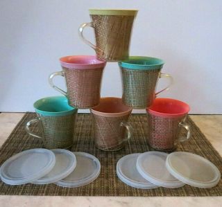 (6) Vintage Wicker Plastic 12oz Drink Mugs,  Lids Insulated / Rainbow Colors