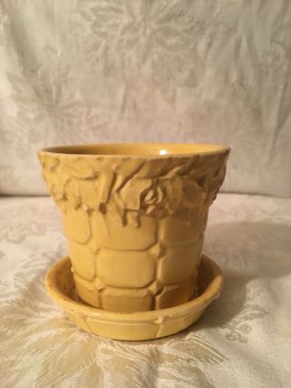 Vintage Mccoy Pottery Yellow Planter Roses Quilted Pattern 3 3/4”