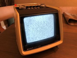 Vintage SONY Solid State transistor portable TV TV - 750 Modern space age 2