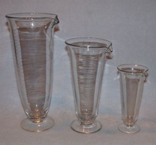 3 Vintage Footed Tapered Graduated Beaker Apothecary Lab Glass 125ml 1000ml 500c