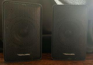 Realistic Minimus - 3.  5 Black Bookshelf Speaker Pair 40 - 1996a - Set Of 2 Speakers