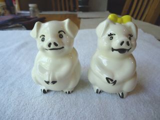Vintage Set Of Pigs Salt And Pepper Shaker Set " Awesome Collectable Set "