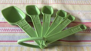 Tupperware Vintage 1272 Measuring Spoon Set Of 6 Plus Ring Hook Green