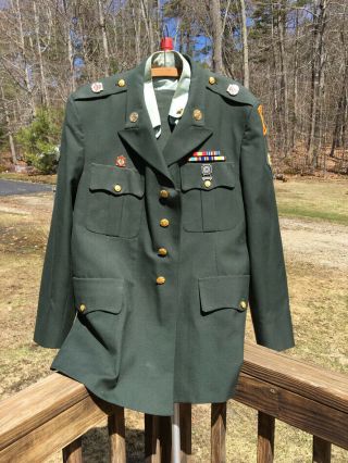 Vintage U.  S.  Army Green Uniform Set Insignias Metals Etc Spec 4 Ordnance Corp