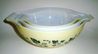Vintage Pyrex Black Yellow & White Gooseberry Cinderella Nesting Bowls Set Of 3 2