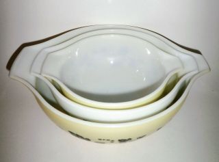 Vintage Pyrex Black Yellow & White Gooseberry Cinderella Nesting Bowls Set Of 3 3