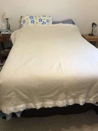 Vtg Off White 100 Wool Camp Blanket Faribo Throw 72”x 83” Double Full Bed Satin