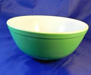 Vintage Pyrex Green " 403 " Mixing Bowl 2.  5 Qt Nesting Bowl.